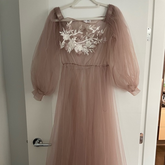Maternity Dress Tulle - Picture 1 of 6